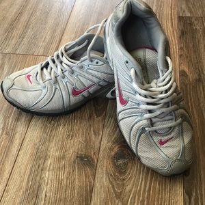 *2 hour price drop* Nike Air Max